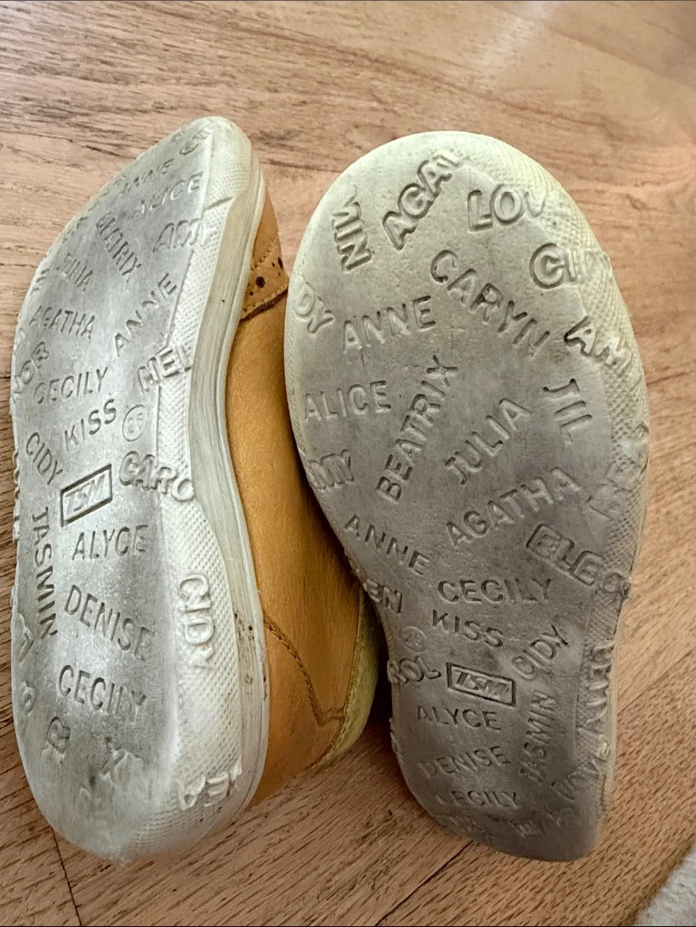 FRODDO Yellow Mary Jane Shoes with Strap little girls Size EUR 26
